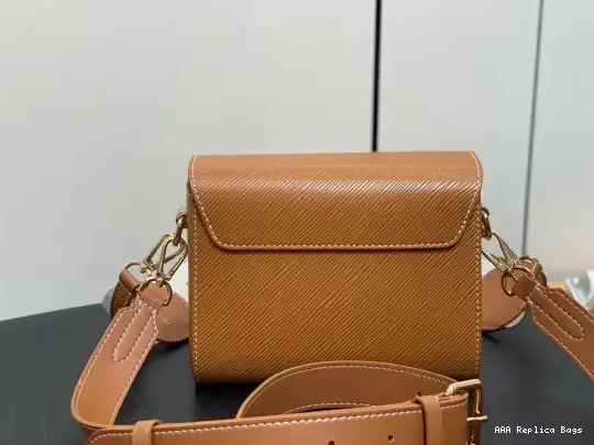 Aaa replica ru VUITTON TWIST LOUIS MM-23*17*9.5CM 0523